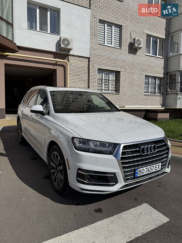 Позашляховик / Кросовер Audi Q7 2017 в Тернополі