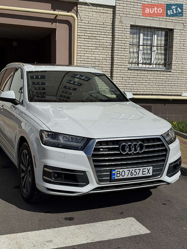 Позашляховик / Кросовер Audi Q7 2017 в Тернополі