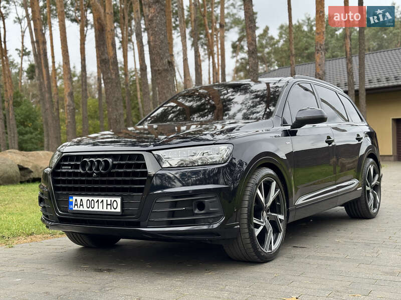 Позашляховик / Кросовер Audi Q7 2017 в Житомирі