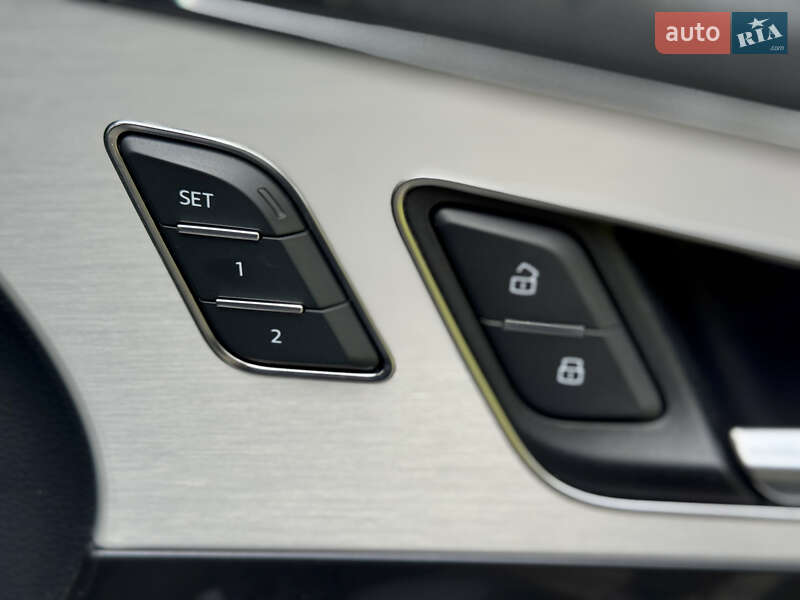 Позашляховик / Кросовер Audi Q7 2017 в Житомирі