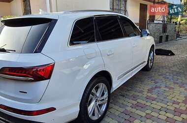 Внедорожник / Кроссовер Audi Q7 2020 в 