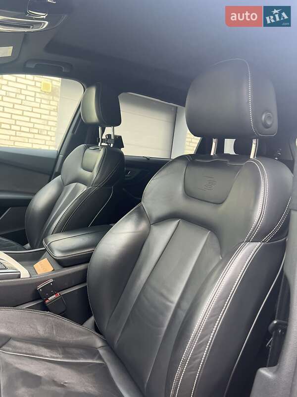 Внедорожник / Кроссовер Audi Q7 2015 в Виннице