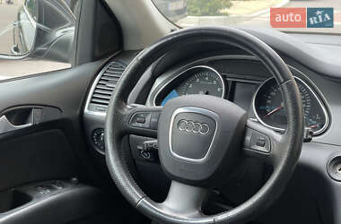 Внедорожник / Кроссовер Audi Q7 2007 в 