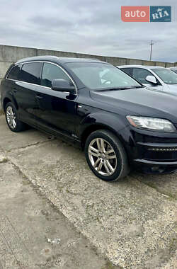 Позашляховик / Кросовер Audi Q7 2012 в 