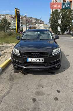 Позашляховик / Кросовер Audi Q7 2007 в 