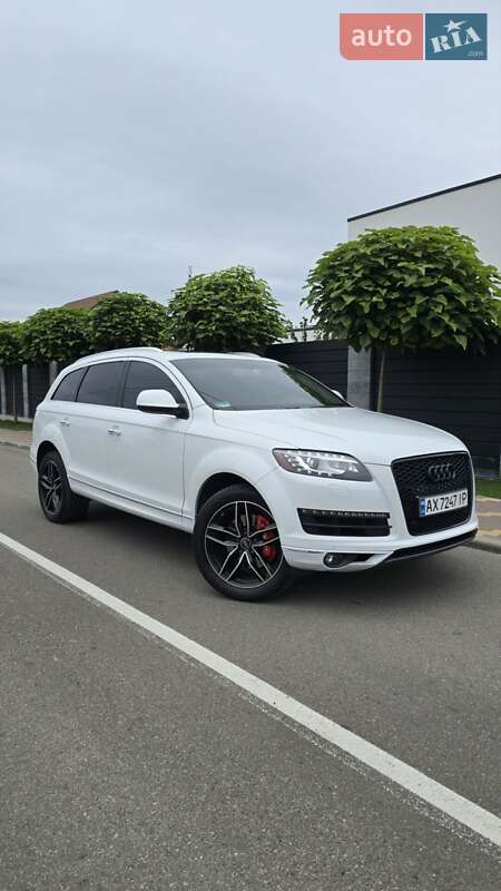 Внедорожник / Кроссовер Audi Q7 2013 в Киеве