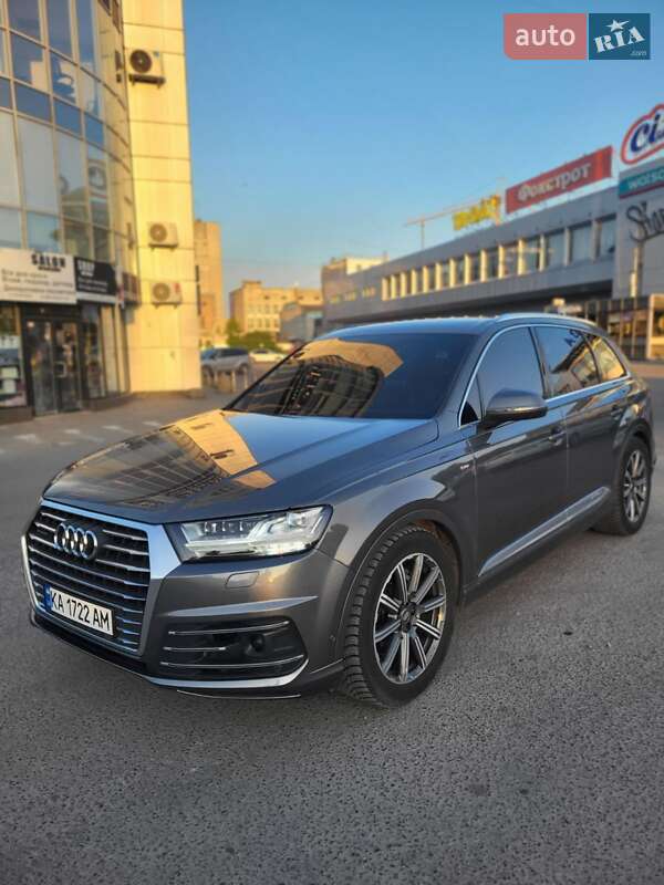 Позашляховик / Кросовер Audi Q7 2015 в Тернополі
