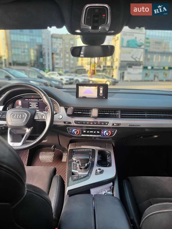 Позашляховик / Кросовер Audi Q7 2015 в Тернополі