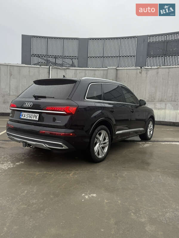 Внедорожник / Кроссовер Audi Q7 2019 в Киеве