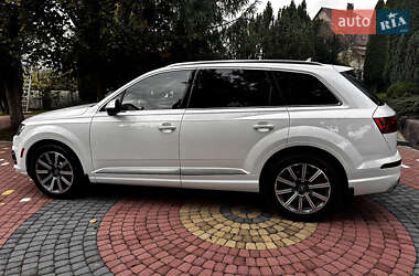 Позашляховик / Кросовер Audi Q7 2017 в 
