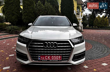 Позашляховик / Кросовер Audi Q7 2017 в 