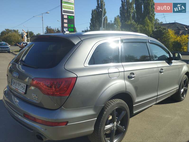 Позашляховик / Кросовер Audi Q7 2013 в Сумах