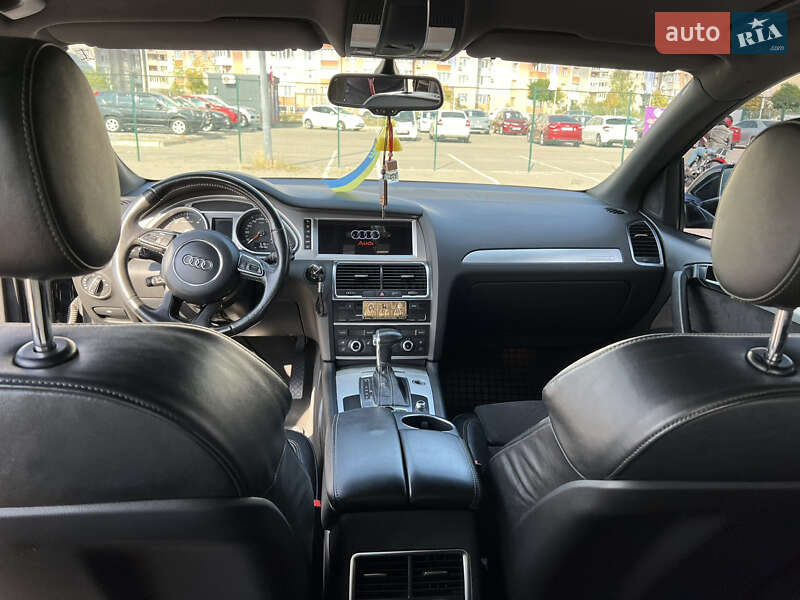 Позашляховик / Кросовер Audi Q7 2012 в Вінниці