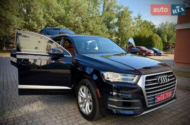Позашляховик / Кросовер Audi Q7 2017 в 