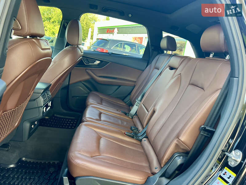 Позашляховик / Кросовер Audi Q7 2018 в Житомирі