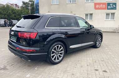 Позашляховик / Кросовер Audi Q7 2017 в 
