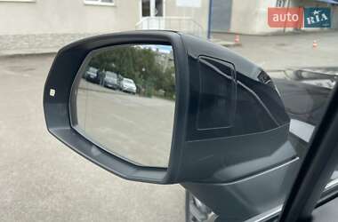 Позашляховик / Кросовер Audi Q7 2017 в 