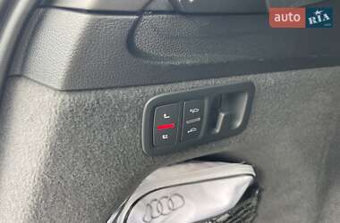 Позашляховик / Кросовер Audi Q7 2017 в 