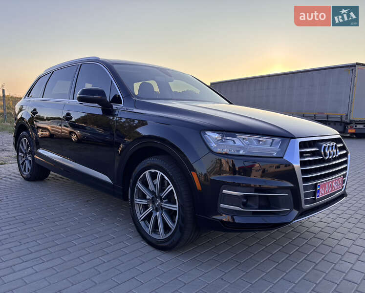 Внедорожник / Кроссовер Audi Q7 2017 в Черкассах