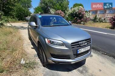 Позашляховик / Кросовер Audi Q7 2007 в 