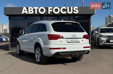 Позашляховик / Кросовер Audi Q7 2013 в 