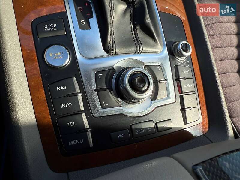 Внедорожник / Кроссовер Audi Q7 2013 в Киеве