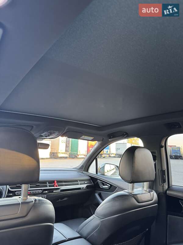 Позашляховик / Кросовер Audi Q7 2018 в Львові