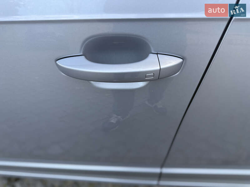 Позашляховик / Кросовер Audi Q7 2016 в Чернівцях