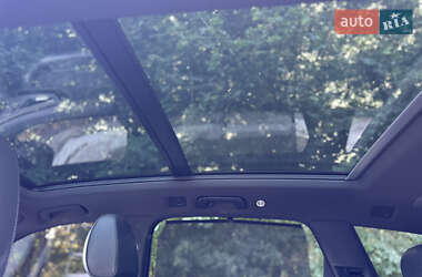 Внедорожник / Кроссовер Audi Q7 2016 в 
