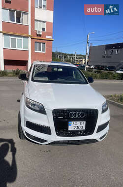 Позашляховик / Кросовер Audi Q7 2012 в 