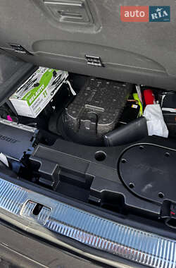 Позашляховик / Кросовер Audi Q7 2018 в 