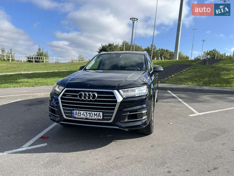 Позашляховик / Кросовер Audi Q7 2016 в Вінниці