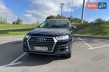 Позашляховик / Кросовер Audi Q7 2016 в 