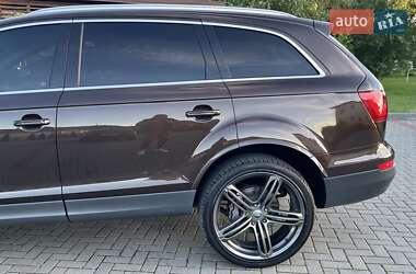 Внедорожник / Кроссовер Audi Q7 2011 в 