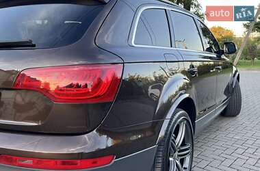 Внедорожник / Кроссовер Audi Q7 2011 в 
