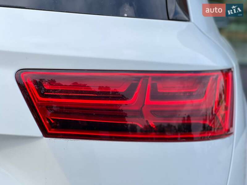Внедорожник / Кроссовер Audi Q7 2018 в Киеве
