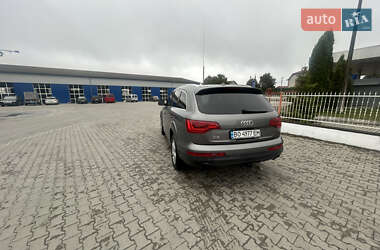 Позашляховик / Кросовер Audi Q7 2012 в 