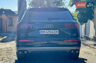 Позашляховик / Кросовер Audi Q7 2016 в 