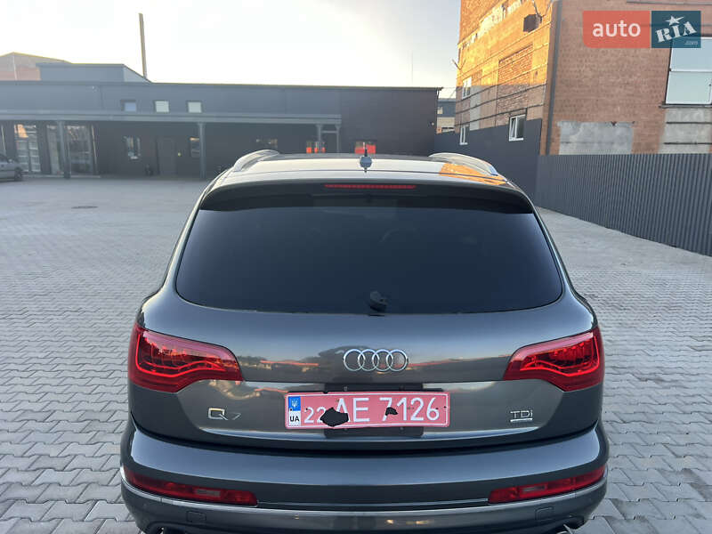 Внедорожник / Кроссовер Audi Q7 2014 в Нововолынске