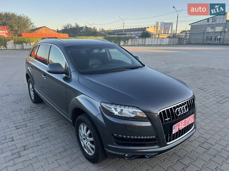 Внедорожник / Кроссовер Audi Q7 2014 в Нововолынске