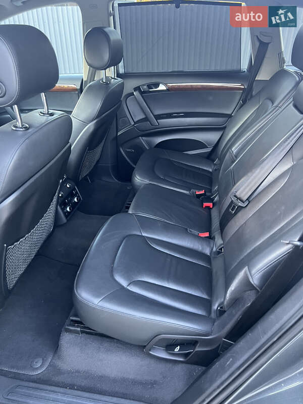 Внедорожник / Кроссовер Audi Q7 2014 в Нововолынске