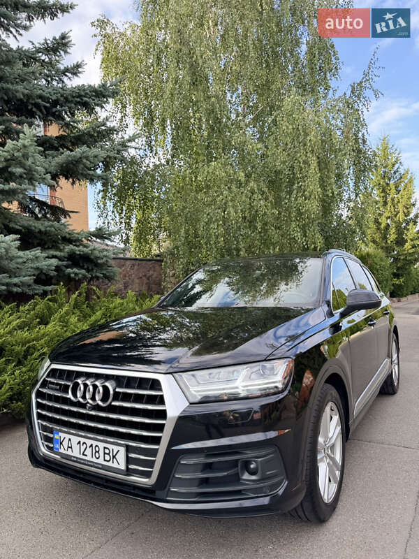 Внедорожник / Кроссовер Audi Q7 2017 в Киеве