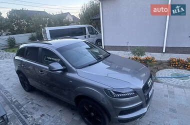 Позашляховик / Кросовер Audi Q7 2013 в 