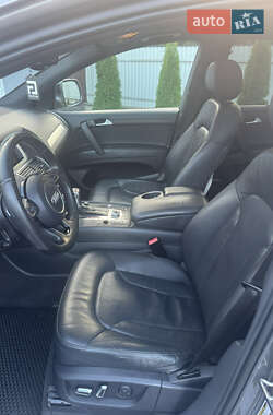 Позашляховик / Кросовер Audi Q7 2013 в 
