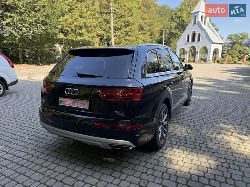 Позашляховик / Кросовер Audi Q7 2017 в Львові