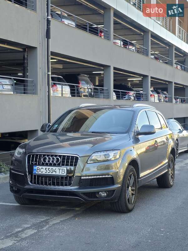 Позашляховик / Кросовер Audi Q7 2015 в Львові