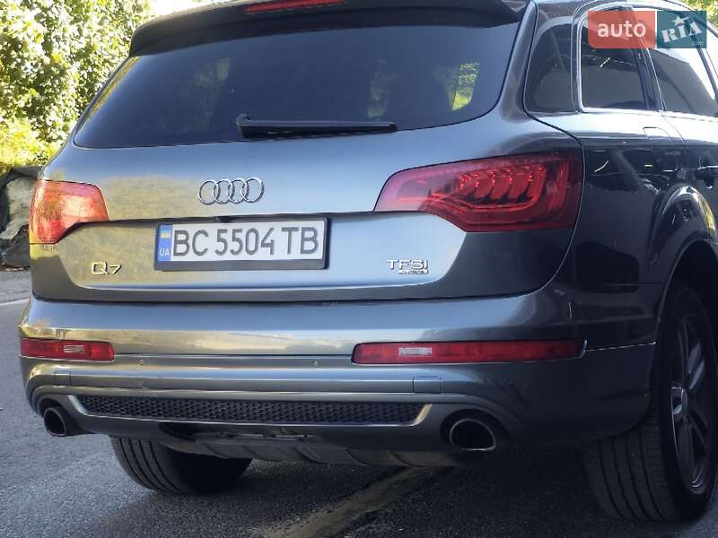 Позашляховик / Кросовер Audi Q7 2015 в Львові