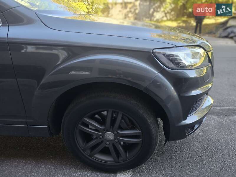 Позашляховик / Кросовер Audi Q7 2015 в Львові
