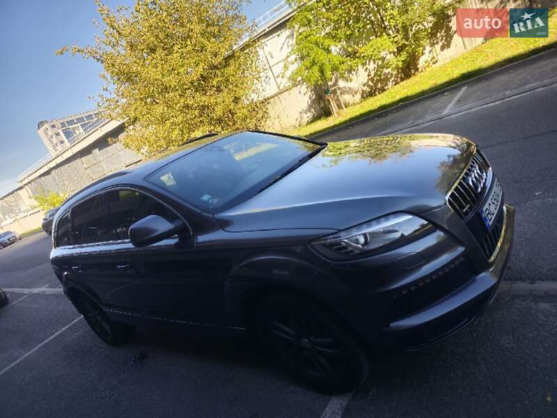 Позашляховик / Кросовер Audi Q7 2015 в Львові