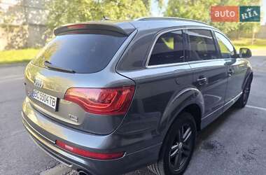 Внедорожник / Кроссовер Audi Q7 2015 в 